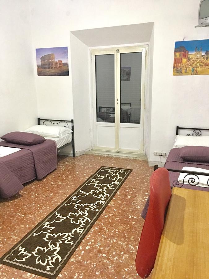 Hostal New Golden House *