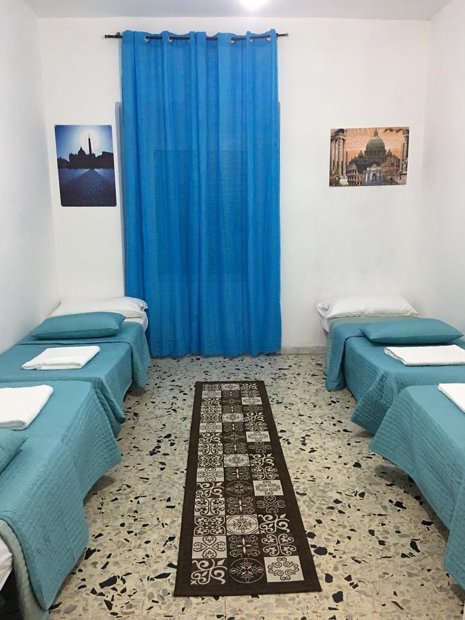 Hostal New Golden House